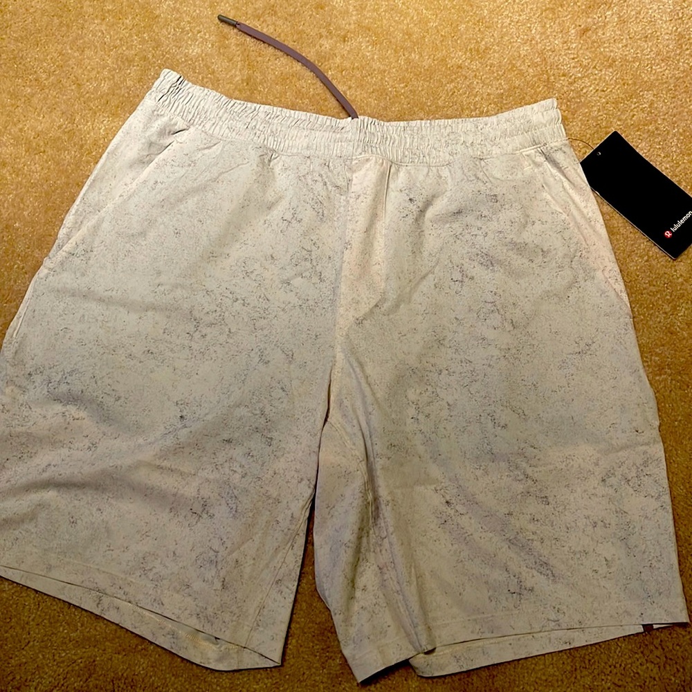 Lululemon Pace Breaker 9” Lined